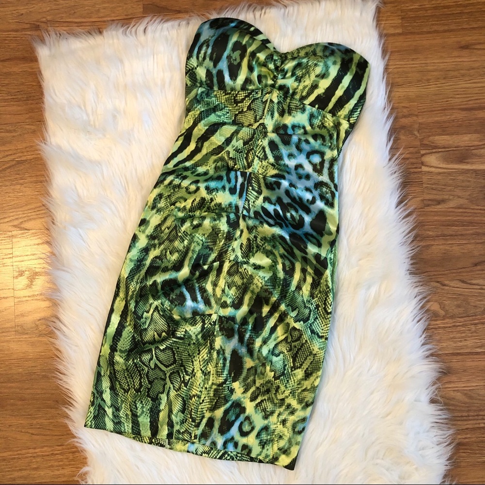 🐆Sexy!🐍 Leopard and snake print strapless dress